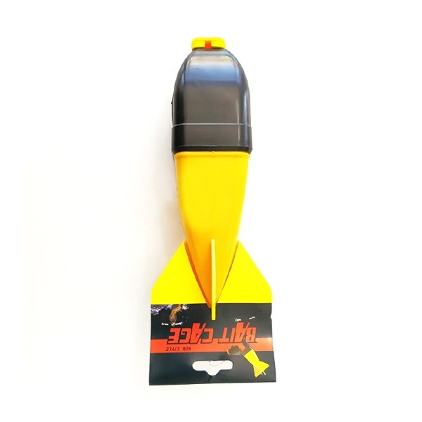 Rocket bait sprayer with lid